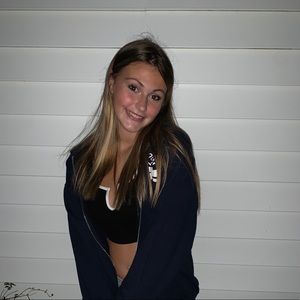 Meet your Posher, Lexi